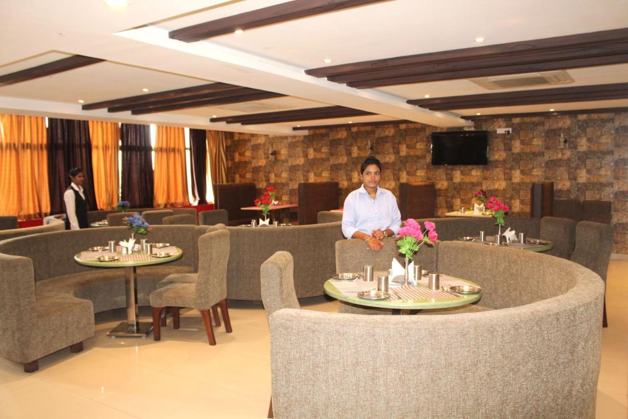 Hotel Anandam Kānker Exterior photo